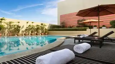 Viaggi Thailandia Hotel Chiang Mai DusitD2 piscina